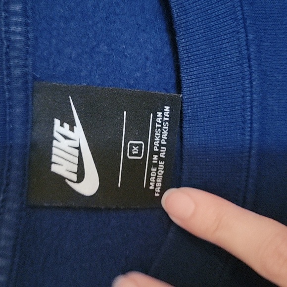 Nike Crew Neck Sweatshirt - Picture 2 of 3